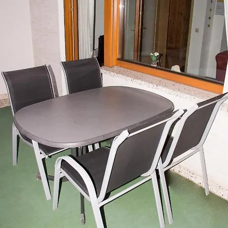 Haus Bott *